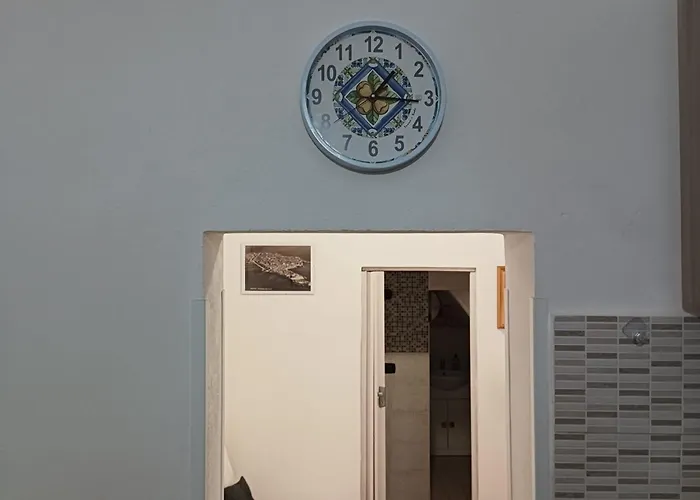 Syraka House